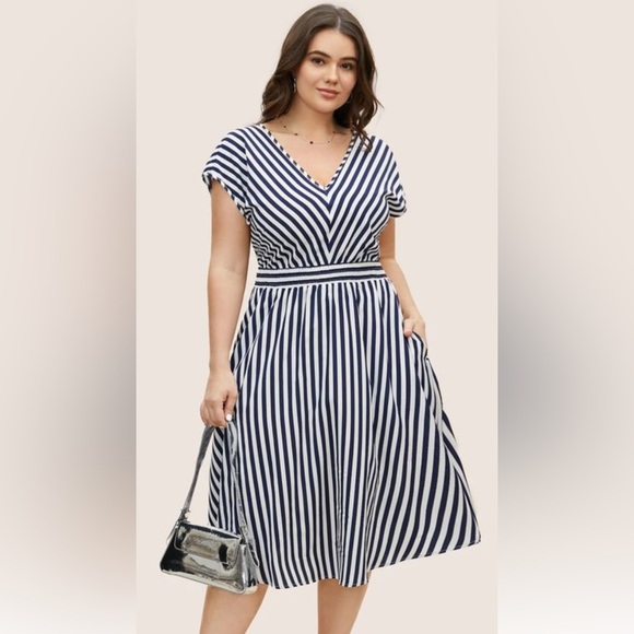 BloomChic Plus size 2XL Striped V Neck Dress us18 - Picture 1 of 6